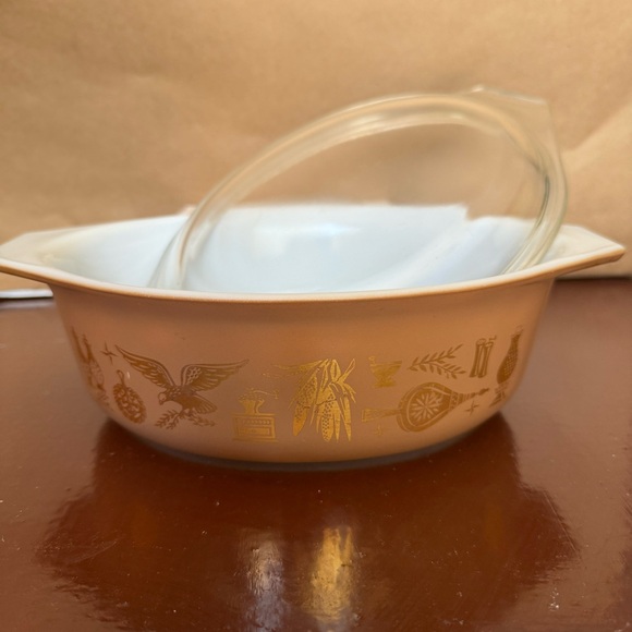 Vintage Pyrex Americana 043 Oval Casserole Dish 1-1/2Qt W/ Lid Brown - Picture 3 of 8